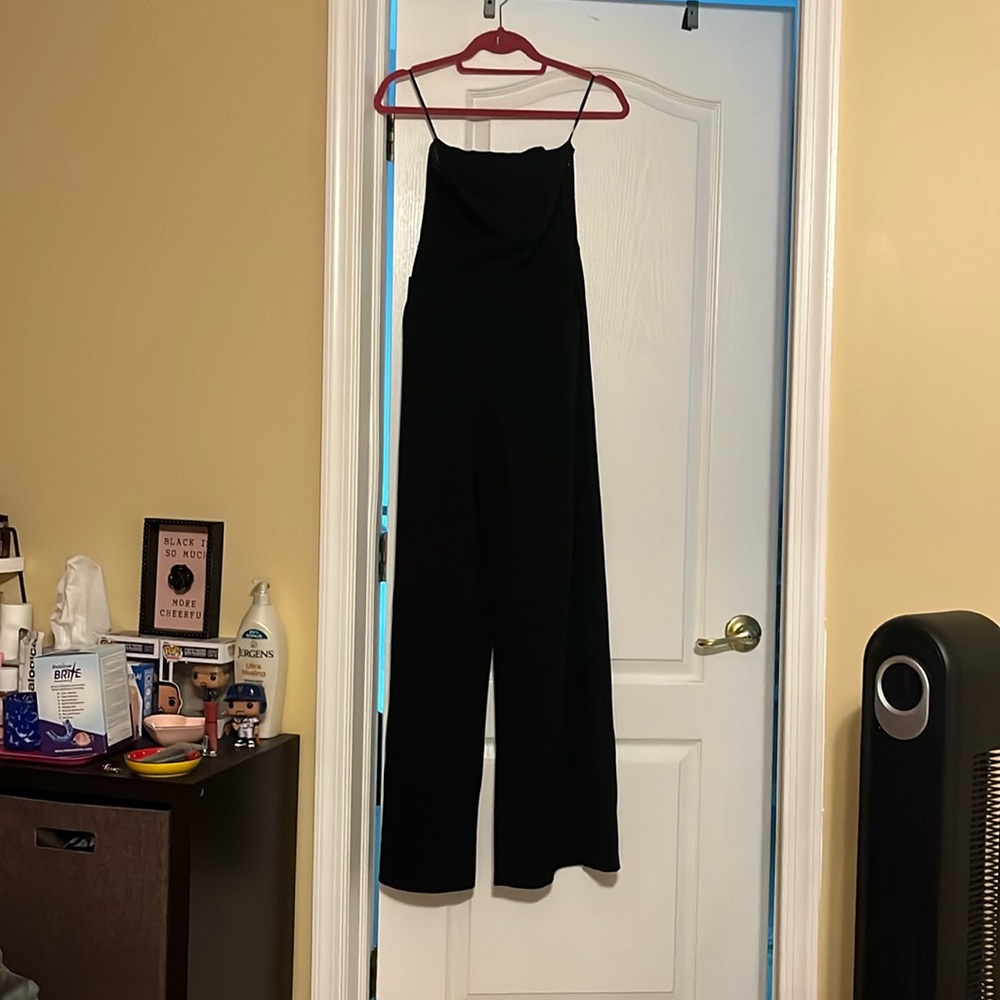 BNWT Express black jumpsuit, strapless, wide leg, with pockets! Size Small.